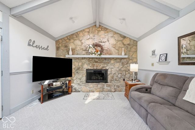 592 Echo Bend Boulevard, Greenwood, IN 46142