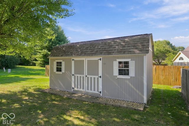 592 Echo Bend Boulevard, Greenwood, IN 46142