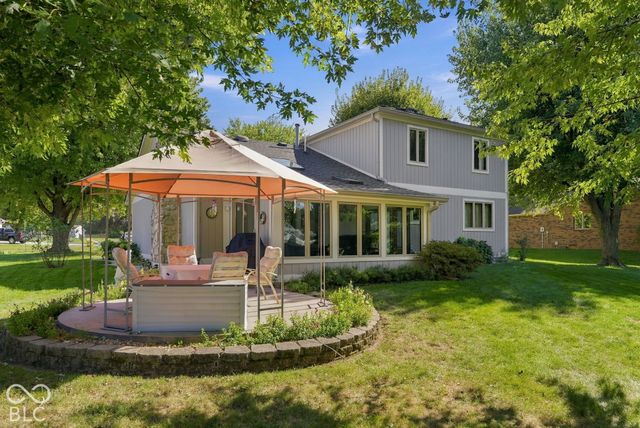 592 Echo Bend Boulevard, Greenwood, IN 46142
