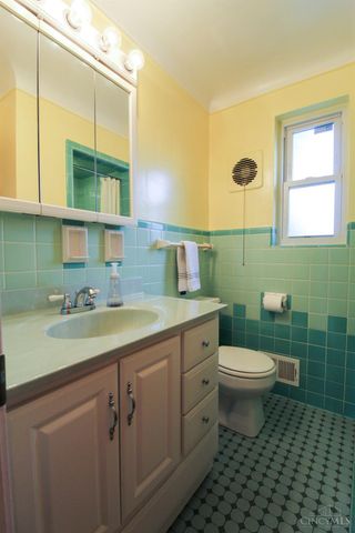 3743 Langhorst Court, Sycamore Twp, OH 45236