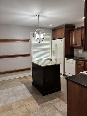 3118 Custer Drive A, Lexington, KY 40517