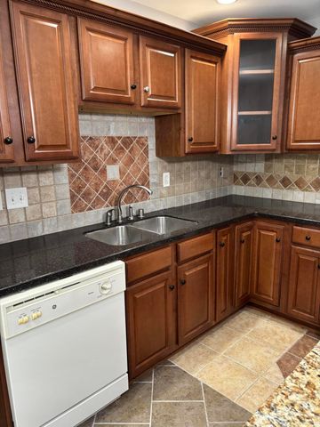 3118 Custer Drive A, Lexington, KY 40517