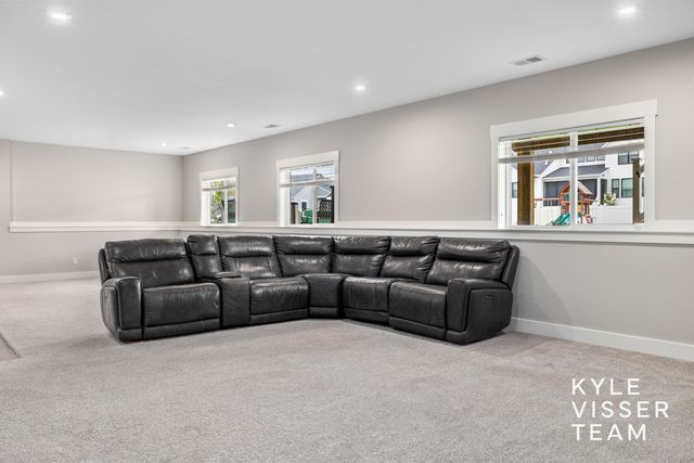 8206 Boardwalk Drive Sw, Byron Twp, MI 49315