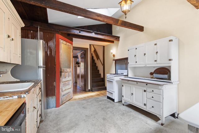 232 E LEMON ST, Lancaster, PA 17602