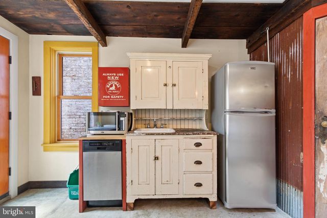 232 E LEMON ST, Lancaster, PA 17602