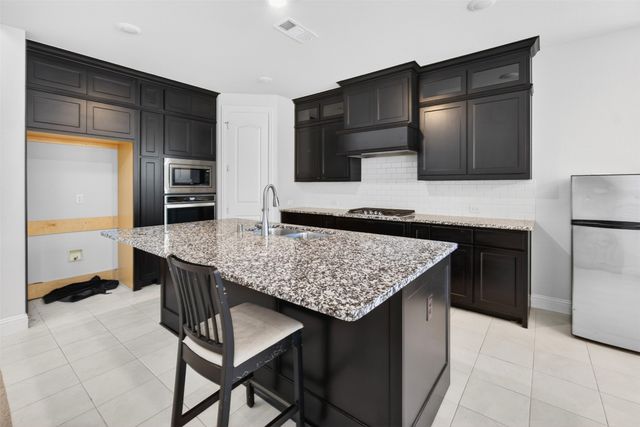 2604 Silver Leaf Drive, Northlake, TX 76226