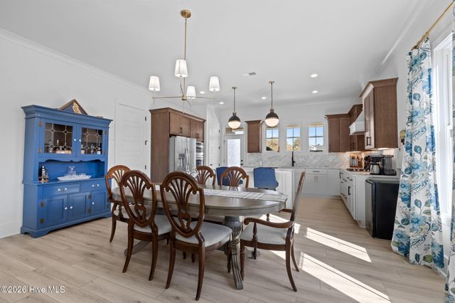 303 Cannonsgate Drive, Newport, NC 28570