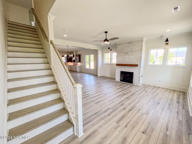 303 Cannonsgate Drive, Newport, NC 28570