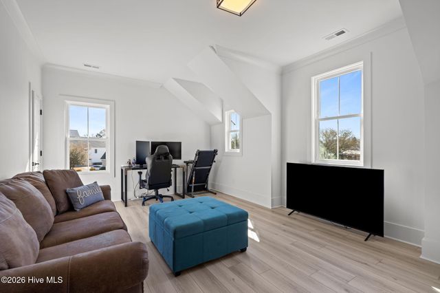 303 Cannonsgate Drive, Newport, NC 28570