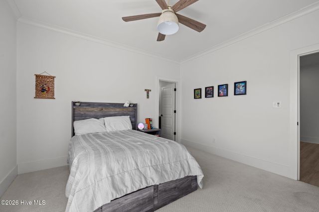 303 Cannonsgate Drive, Newport, NC 28570