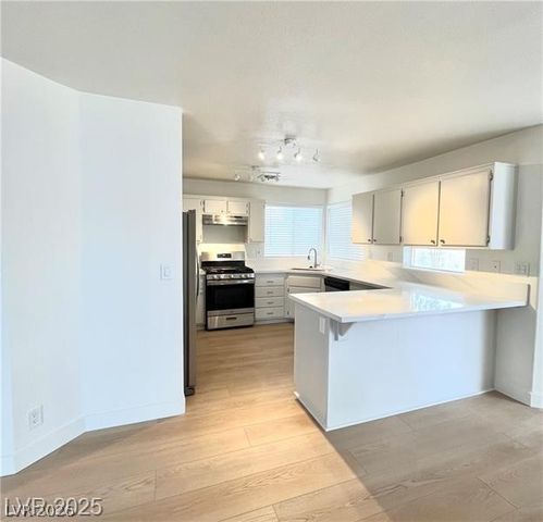 6608 Lund Drive, Las Vegas, NV 89108
