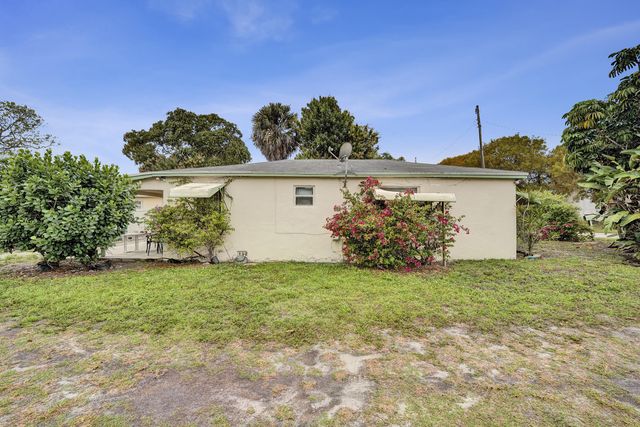 1412b NW 7th Street b, Pompano Beach, FL 33069