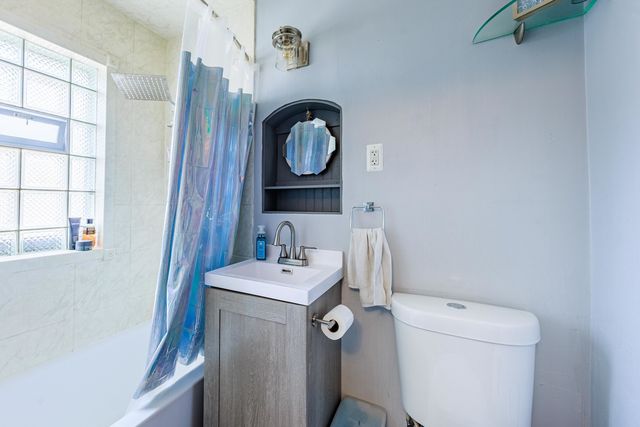 410 Repton Road, Riverside, IL 60546