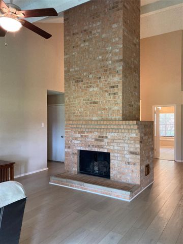 2015 Shorewood Lane, Sugar Land, TX 77479