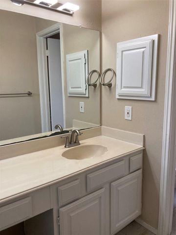 2015 Shorewood Lane, Sugar Land, TX 77479