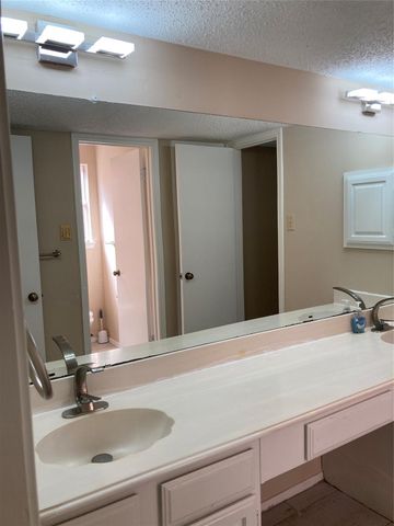 2015 Shorewood Lane, Sugar Land, TX 77479