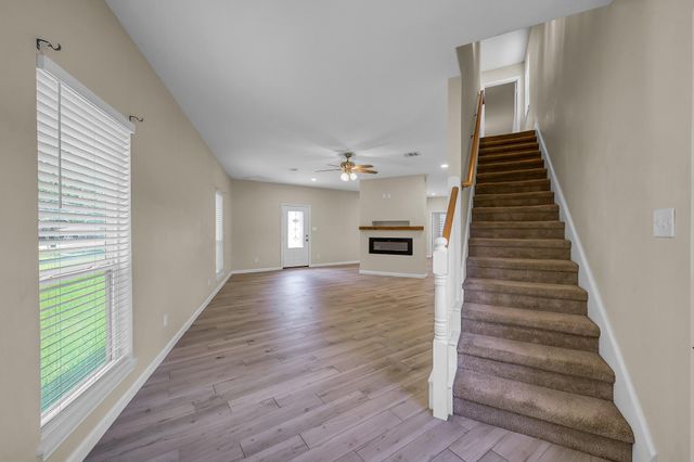 16818 W Alderson, Montgomery, TX 77316
