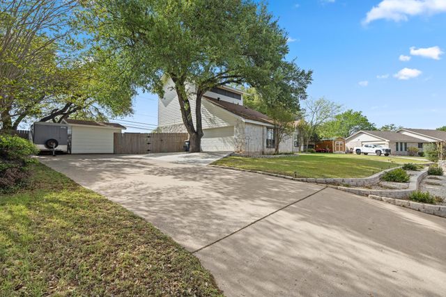 110 Riverwood DR, Georgetown, TX 78628