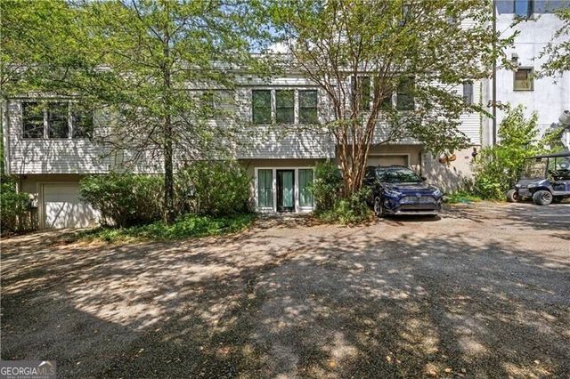 9121 Selborne Lane, Chattahoochee Hills, GA 30268