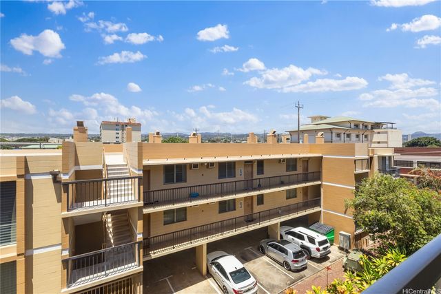 906 Lehua Avenue B403, Pearl City, HI 96782