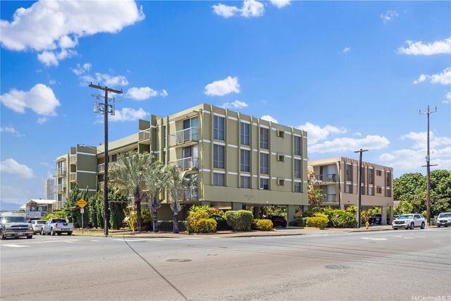 906 Lehua Avenue B403, Pearl City, HI 96782