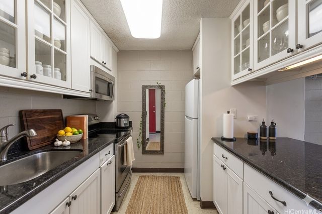 906 Lehua Avenue B403, Pearl City, HI 96782