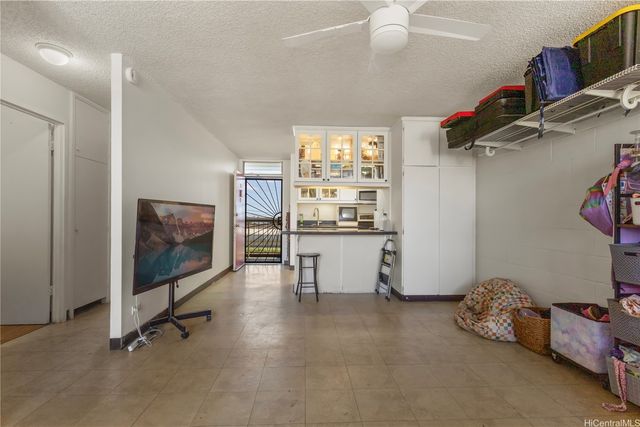 906 Lehua Avenue B403, Pearl City, HI 96782