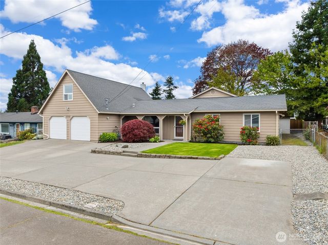 23105 20th Avenue S, Des Moines, WA 98198