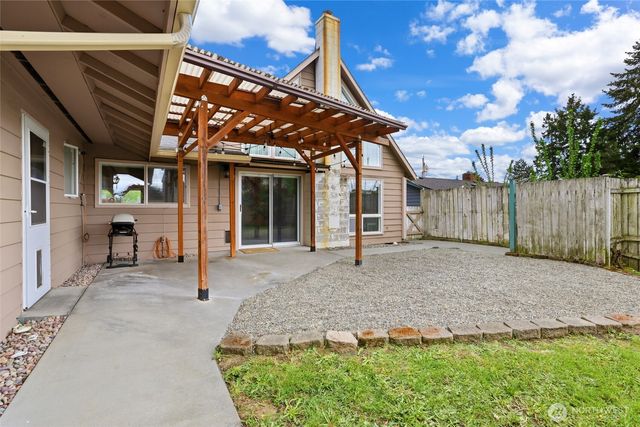 23105 20th Avenue S, Des Moines, WA 98198