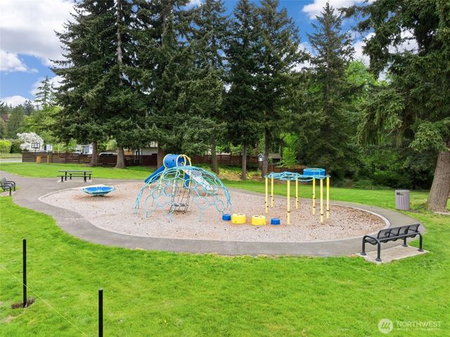 23105 20th Avenue S, Des Moines, WA 98198