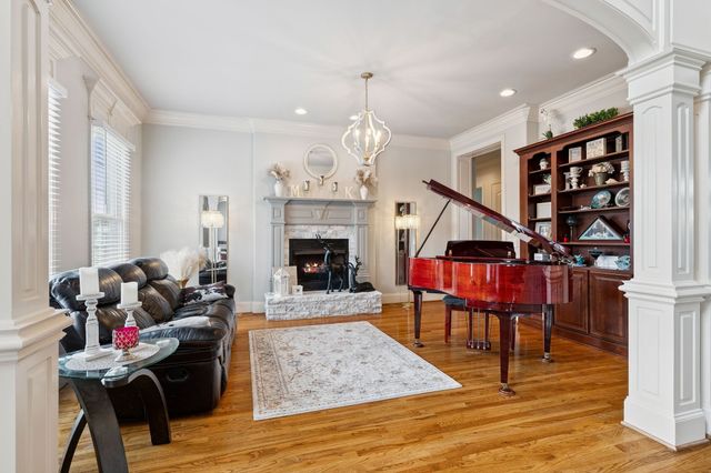 815 Stonebrook Dr, Lebanon, TN 37087