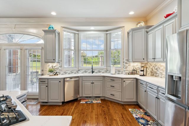 815 Stonebrook Dr, Lebanon, TN 37087