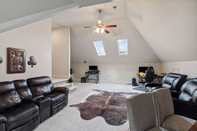 815 Stonebrook Dr, Lebanon, TN 37087