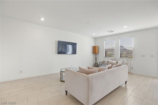 1055 Strada Mazoni, Henderson, NV 89011