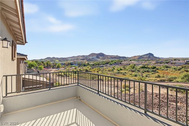 1055 Strada Mazoni, Henderson, NV 89011
