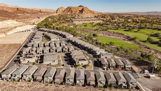 1055 Strada Mazoni, Henderson, NV 89011