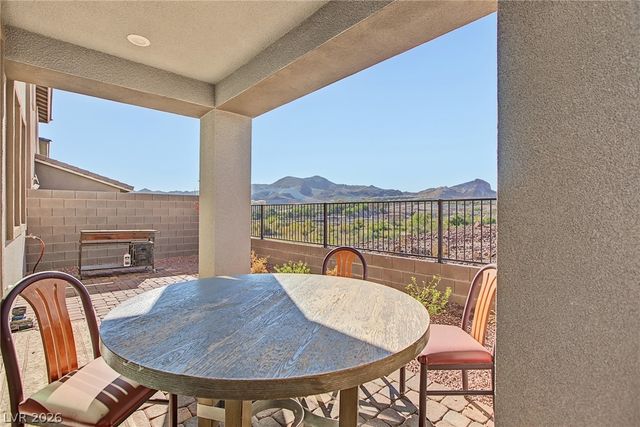 1055 Strada Mazoni, Henderson, NV 89011