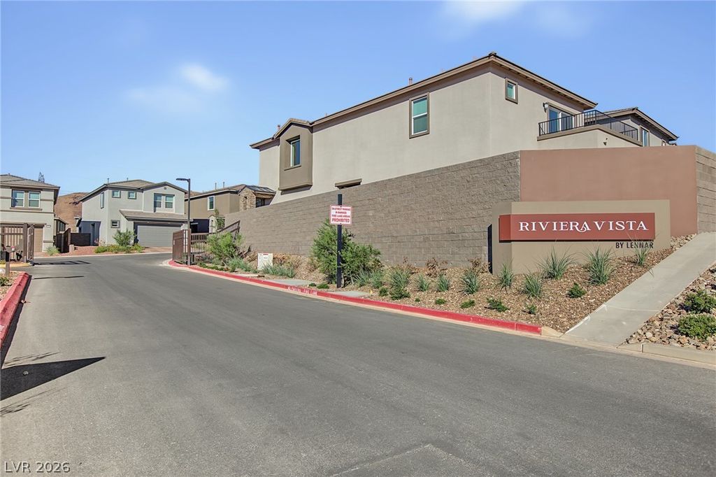 1055 Strada Mazoni, Henderson, NV 89011