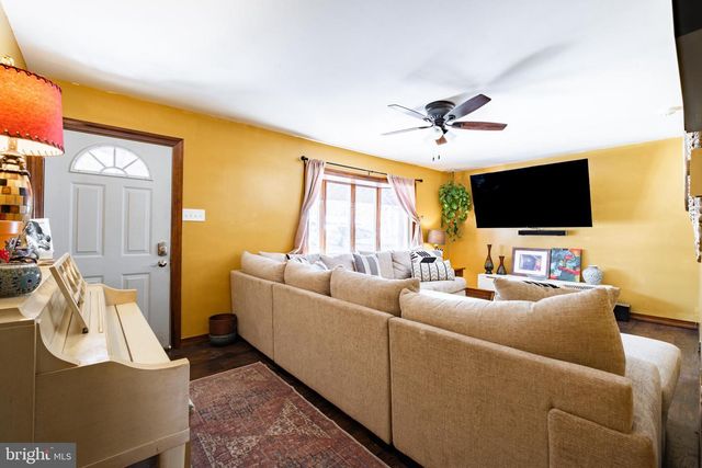 316 E COLLINGS DR, Williamstown, NJ 08094