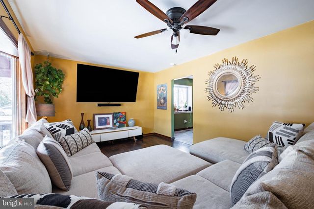 316 E COLLINGS DR, Williamstown, NJ 08094