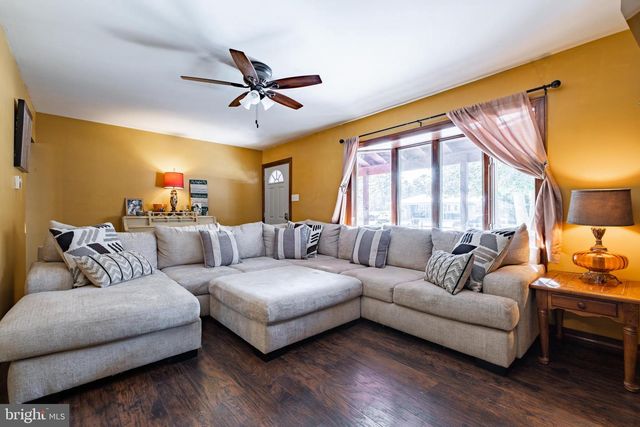 316 E COLLINGS DR, Williamstown, NJ 08094