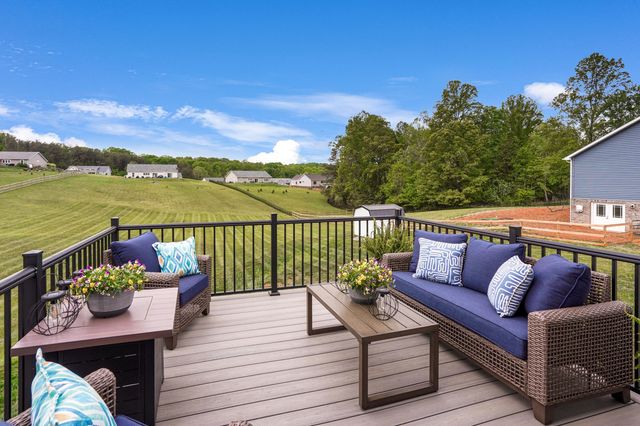 105 Belvior CIR, Moneta, VA 24121