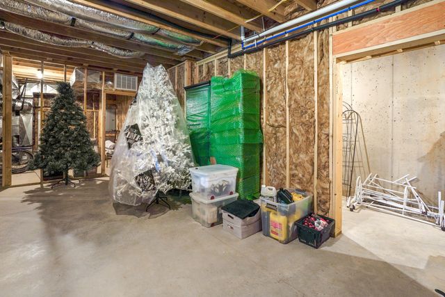 105 Belvior CIR, Moneta, VA 24121