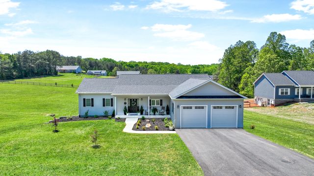 105 Belvior CIR, Moneta, VA 24121