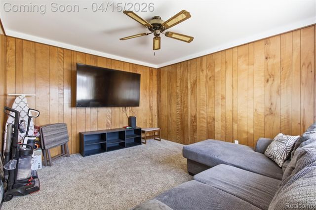 27314 Pleasant Drive, Warren, MI 48088