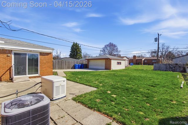 27314 Pleasant Drive, Warren, MI 48088