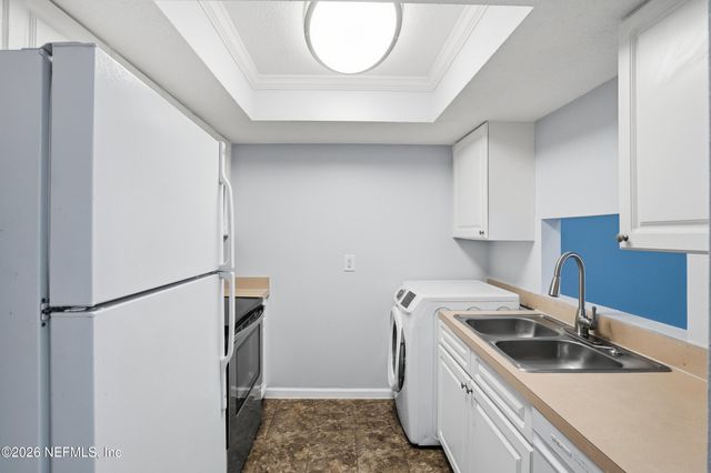 3906 MISSION Drive 4, Jacksonville, FL 32217