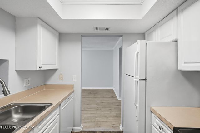 3906 MISSION Drive 4, Jacksonville, FL 32217