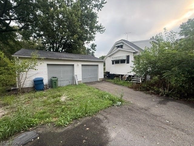 1934 Myersville Road, Akron, OH 44312