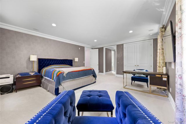 47 Valley Road, Old Westbury, NY 11568